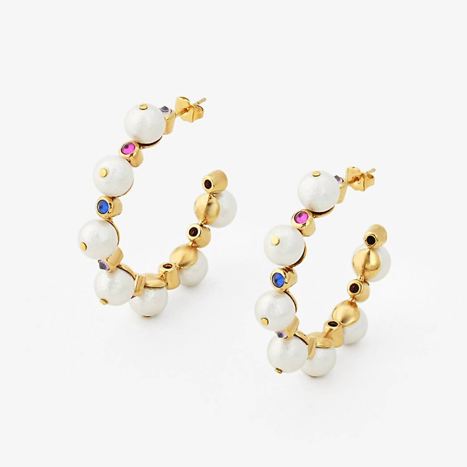 New Avenue Chic Women's Temple Muse Pearl Hoop Earrings In Gold